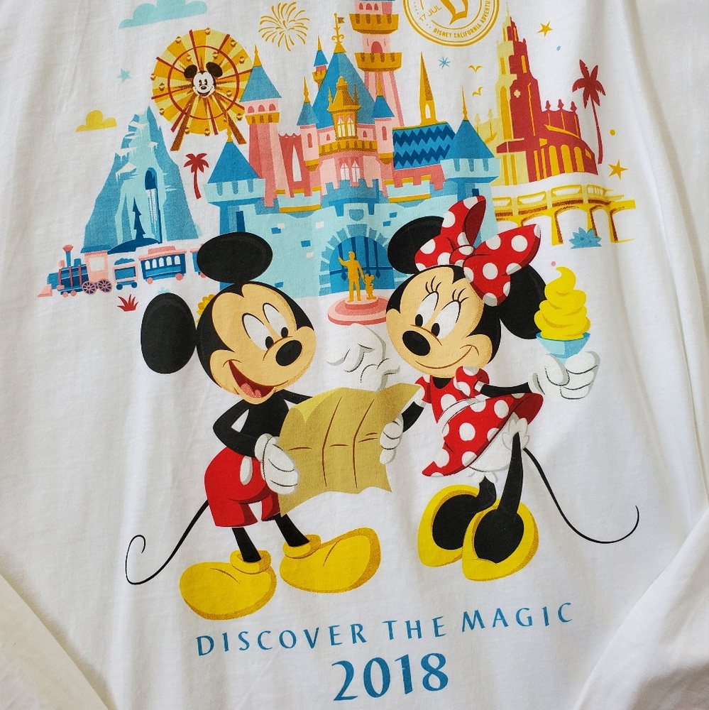 🆕️ Disney Discover the Magic Long Sleeve Tee - Picture 9 of 9